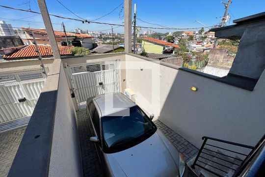 Garagem de casa para alugar com 2 quartos, 91m² em Rio Pequeno, São Paulo