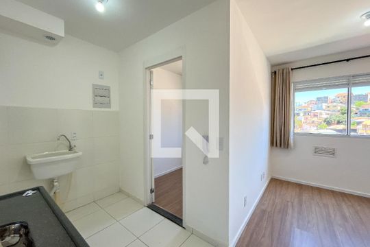 Cozinha e Área de Serviço de apartamento à venda com 2 quartos, 34m² em Freguesia do Ó, São Paulo