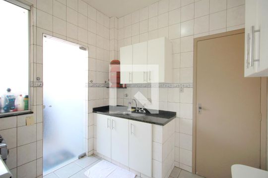 Cozinha de apartamento à venda com 3 quartos, 99m² em Cruzeiro, Belo Horizonte