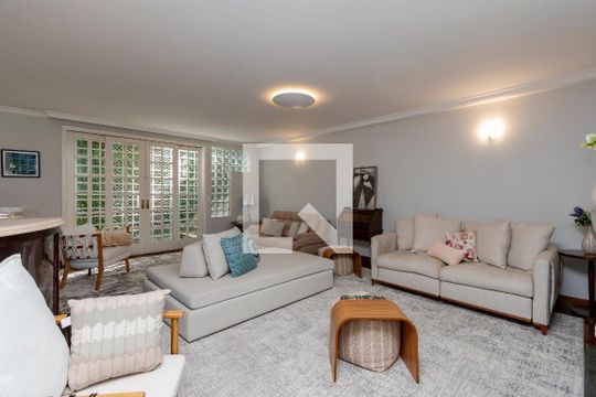 Casa para alugar com 5 quartos, 530m² em Santo Amaro, São Paulo