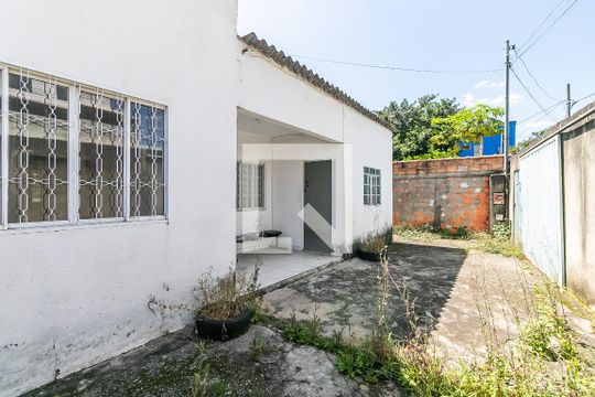 Área Externa de casa à venda com 4 quartos, 360m² em Parque Maracana, Contagem