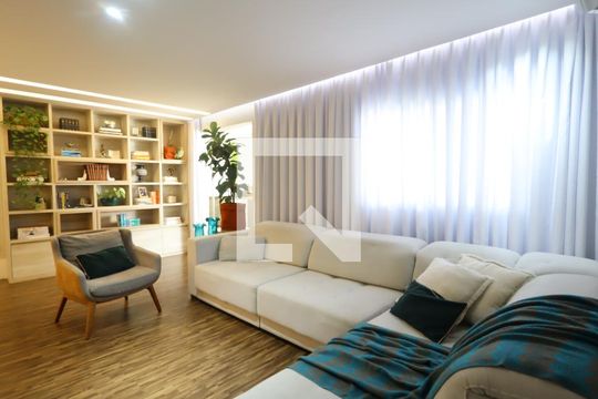 Sala de TV de apartamento à venda com 2 quartos, 125m² em Jardim Vazani, São Paulo