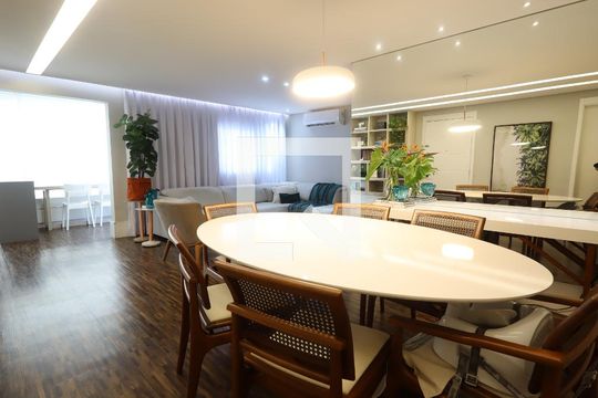 Apartamento à venda com 2 quartos, 125m² em Jardim Vazani, São Paulo