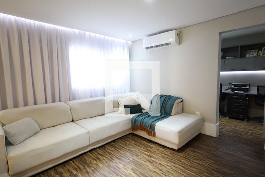 Sala de TV de apartamento à venda com 2 quartos, 125m² em Jardim Vazani, São Paulo