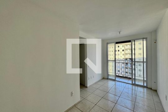 Sala de apartamento para alugar com 3 quartos, 57m² em Vargem Grande, Rio de Janeiro