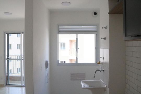 Cozinha e Área de Serviço de apartamento à venda com 2 quartos, 38m² em Água Branca, São Paulo