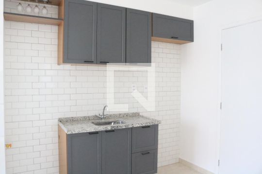 Cozinha e Área de Serviço de apartamento à venda com 2 quartos, 38m² em Água Branca, São Paulo