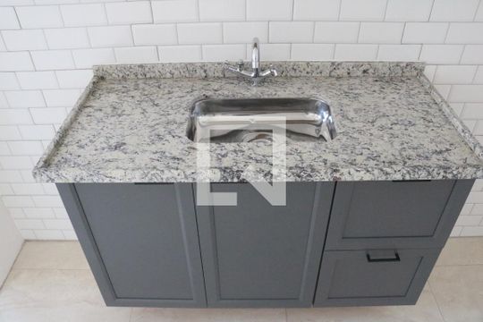Cozinha e Área de Serviço de apartamento à venda com 2 quartos, 38m² em Água Branca, São Paulo