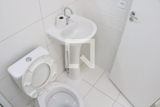 Banheiro de apartamento à venda com 2 quartos, 38m² em Água Branca, São Paulo