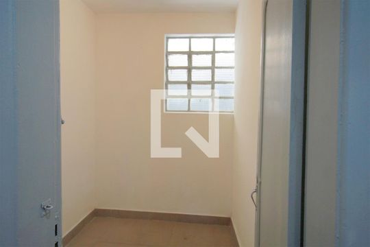 Quarto de Serviço de apartamento à venda com 2 quartos, 90m² em Santo Agostinho, Belo Horizonte