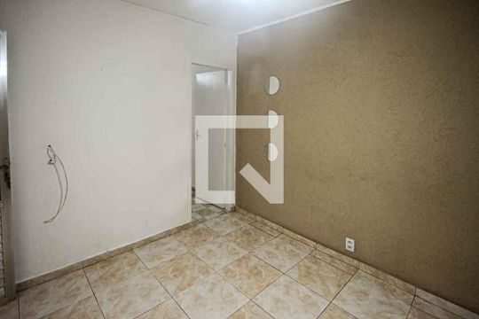 Quarto 1 de casa para alugar com 2 quartos, 60m² em Cidade São Mateus, São Paulo