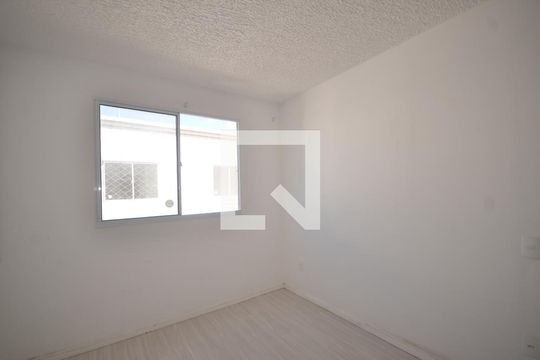 Sala de apartamento para alugar com 2 quartos, 40m² em Guaratiba, Rio de Janeiro
