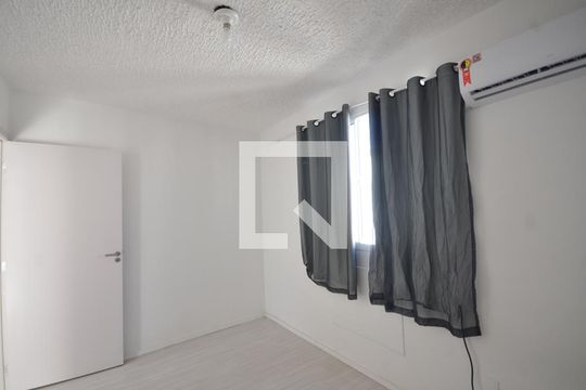 Quarto 1 de apartamento para alugar com 2 quartos, 40m² em Guaratiba, Rio de Janeiro