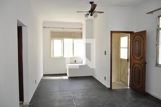 Sala de casa à venda com 4 quartos, 211m² em Lins de Vasconcelos, Rio de Janeiro