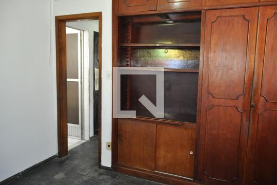 Quarto de casa à venda com 4 quartos, 211m² em Lins de Vasconcelos, Rio de Janeiro