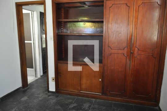 Quarto de casa à venda com 4 quartos, 211m² em Lins de Vasconcelos, Rio de Janeiro