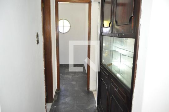 Corredor de casa à venda com 4 quartos, 211m² em Lins de Vasconcelos, Rio de Janeiro
