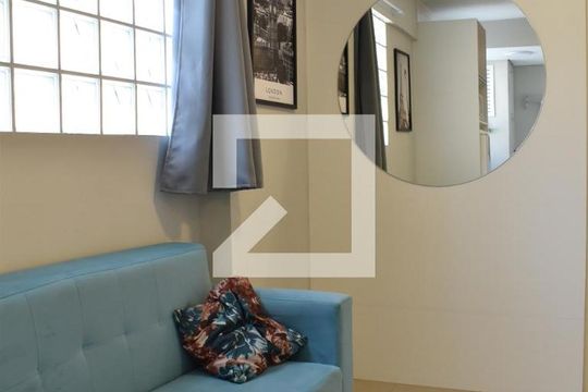 Sala de apartamento para alugar com 1 quarto, 38m² em Centro, Curitiba