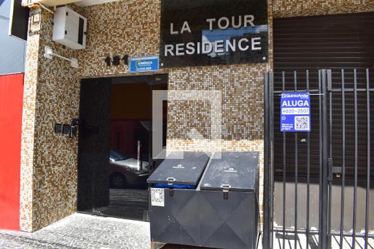 Plaquinha de apartamento para alugar com 1 quarto, 38m² em Centro, Curitiba