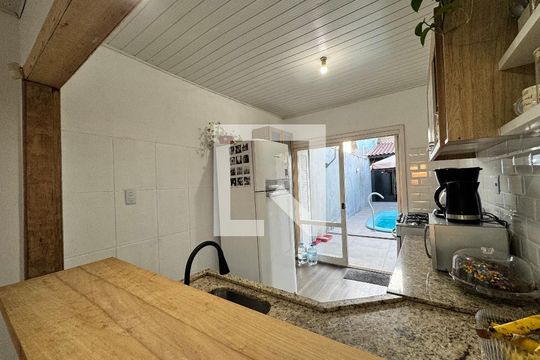 Cozinha de casa à venda com 2 quartos, 180m² em Santos Dumont, São Leopoldo