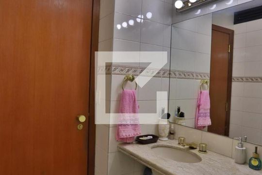 Banheiro de apartamento à venda com 3 quartos, 220m² em Alto da Mooca, São Paulo