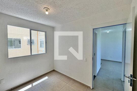 Quarto 2 de apartamento para alugar com 2 quartos, 44m² em Vargem Pequena, Rio de Janeiro