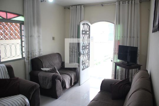 Casa à venda com 4 quartos, 320m² em Novo Eldorado, Contagem