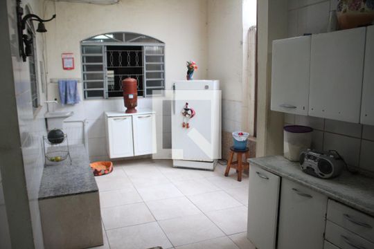 Cozinha de casa à venda com 4 quartos, 320m² em Novo Eldorado, Contagem