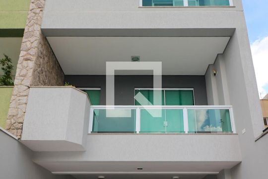 Garagem de casa à venda com 3 quartos, 282m² em Osvaldo Cruz, São Caetano do Sul