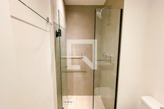 Banheiro de kitnet/studio à venda com 1 quarto, 32m² em Cerqueira César, São Paulo