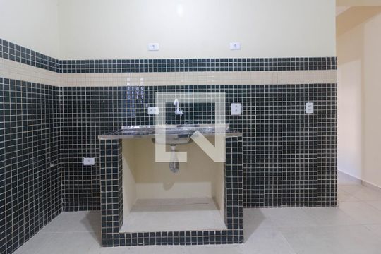 Cozinha de apartamento para alugar com 2 quartos, 52m² em Vila Galvão, Guarulhos