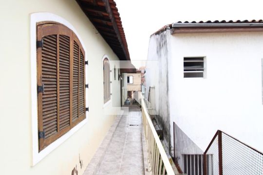 Casa 2 - Corredor Lateral de casa à venda com 5 quartos, 300m² em Vila Medeiros, São Paulo