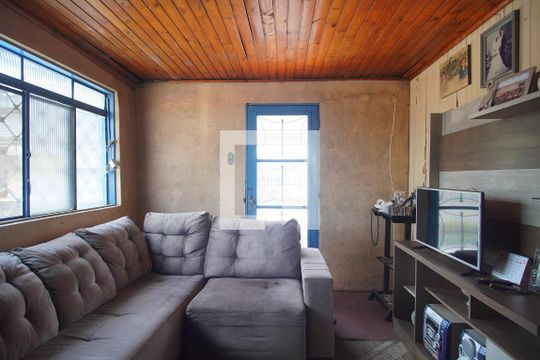 Sala de casa para alugar com 2 quartos, 380m² em Industrial, Novo Hamburgo