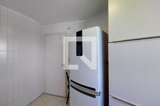 Cozinha de apartamento para alugar com 3 quartos, 90m² em Interlagos, São Paulo