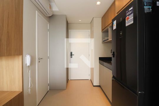 Sala/Cozinha de kitnet/studio para alugar com 1 quarto, 25m² em Cerqueira César, São Paulo