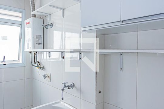 Área de Serviço de apartamento para alugar com 2 quartos, 82m² em Vila Amélia, São Paulo