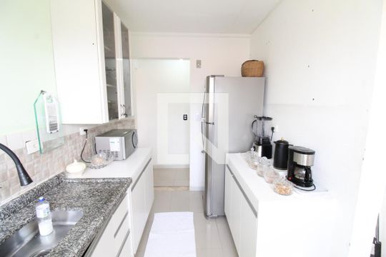 Cozinha de apartamento para alugar com 2 quartos, 64m² em Santana, São José dos Campos
