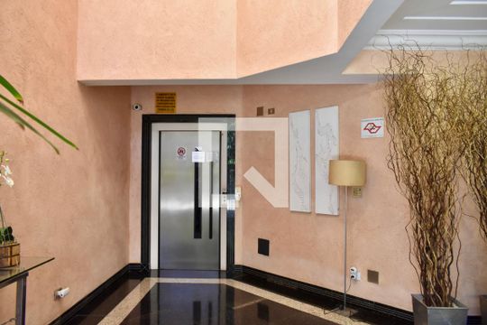 Hall de entrada de apartamento à venda com 4 quartos, 185m² em Vila da Saúde, São Paulo