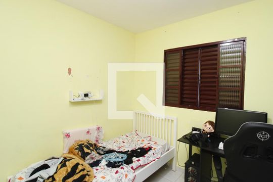 Quarto de casa à venda com 8 quartos, 400m² em Vila Nilo, São Paulo