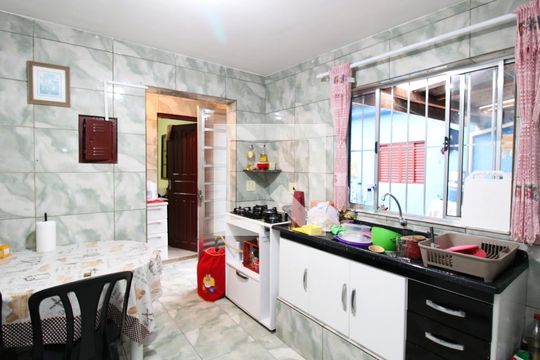Cozinha de casa à venda com 8 quartos, 400m² em Vila Nilo, São Paulo