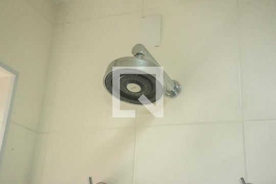 Banheiro de kitnet/studio para alugar com 1 quarto, 29m² em Vila Clementino, São Paulo