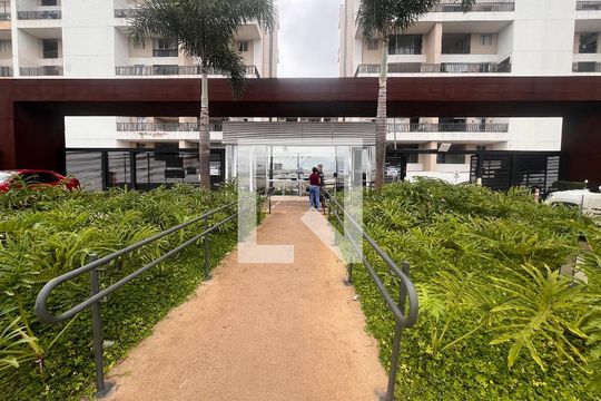 Fachada de apartamento para alugar com 1 quarto, 48m² em Csg 3, Brasília