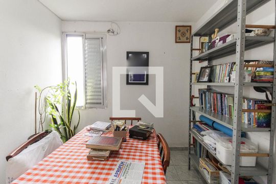 Quarto 1 de apartamento à venda com 3 quartos, 56m² em Conjunto Residencial José Bonifácio, São Paulo