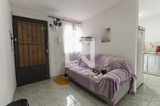 Sala de apartamento à venda com 3 quartos, 56m² em Conjunto Residencial José Bonifácio, São Paulo