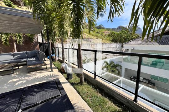 Área comum de casa à venda com 4 quartos, 1200m² em Jacarepaguá, Rio de Janeiro