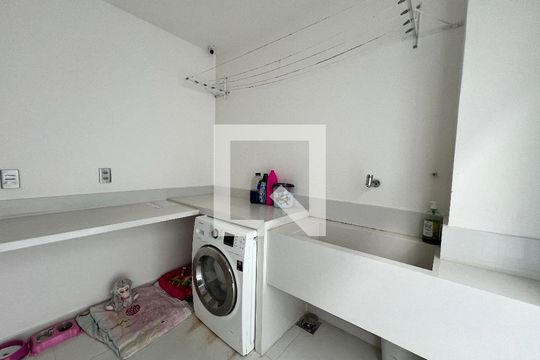 Área de Serviço de casa à venda com 4 quartos, 1200m² em Jacarepaguá, Rio de Janeiro