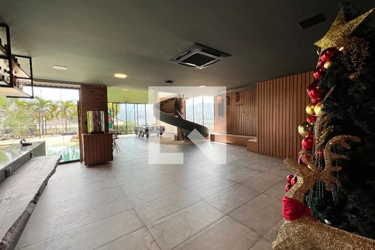 Sala/Cozinha de casa à venda com 4 quartos, 1200m² em Jacarepaguá, Rio de Janeiro