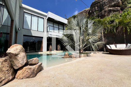 Casa à venda com 4 quartos, 1200m² em Jacarepaguá, Rio de Janeiro