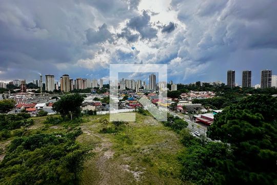 Vista de apartamento à venda com 2 quartos, 34m² em Santo Amaro, São Paulo