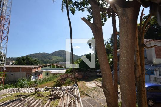 Vista da Suíte de casa para alugar com 3 quartos, 200m² em Vila Valqueire, Rio de Janeiro